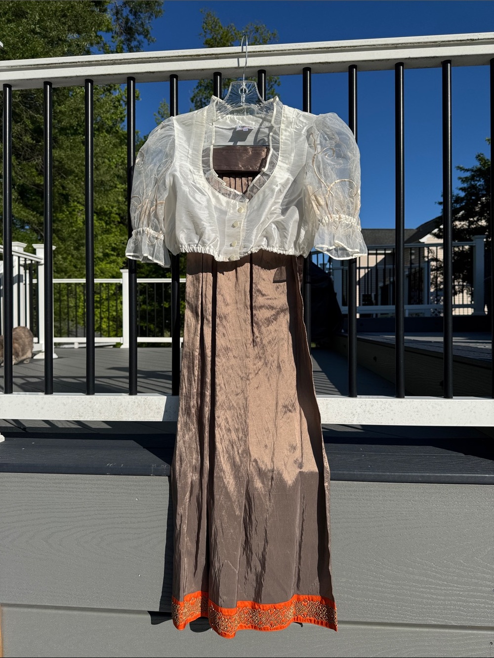 Authentic Vintage-Inspired German Dirndl Dress w/ Cream Satin Bodice Blouse. - Picture 3 of 10